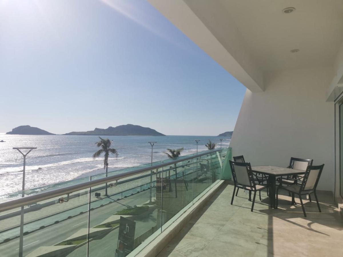 מזטלן Hermoso Y Moderno Departamento Frente Al Malecon Con Preciosa Vista Al Mar מראה חיצוני תמונה