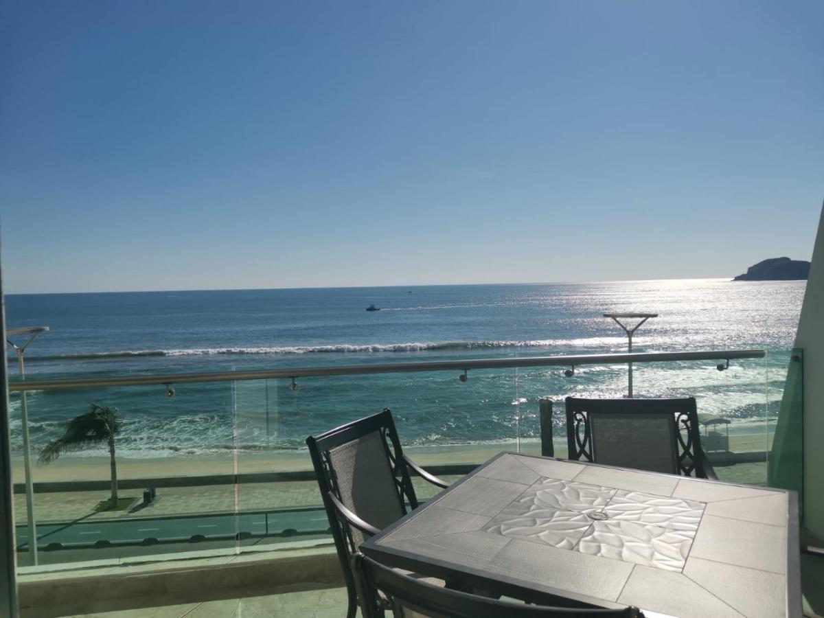 מזטלן Hermoso Y Moderno Departamento Frente Al Malecon Con Preciosa Vista Al Mar מראה חיצוני תמונה