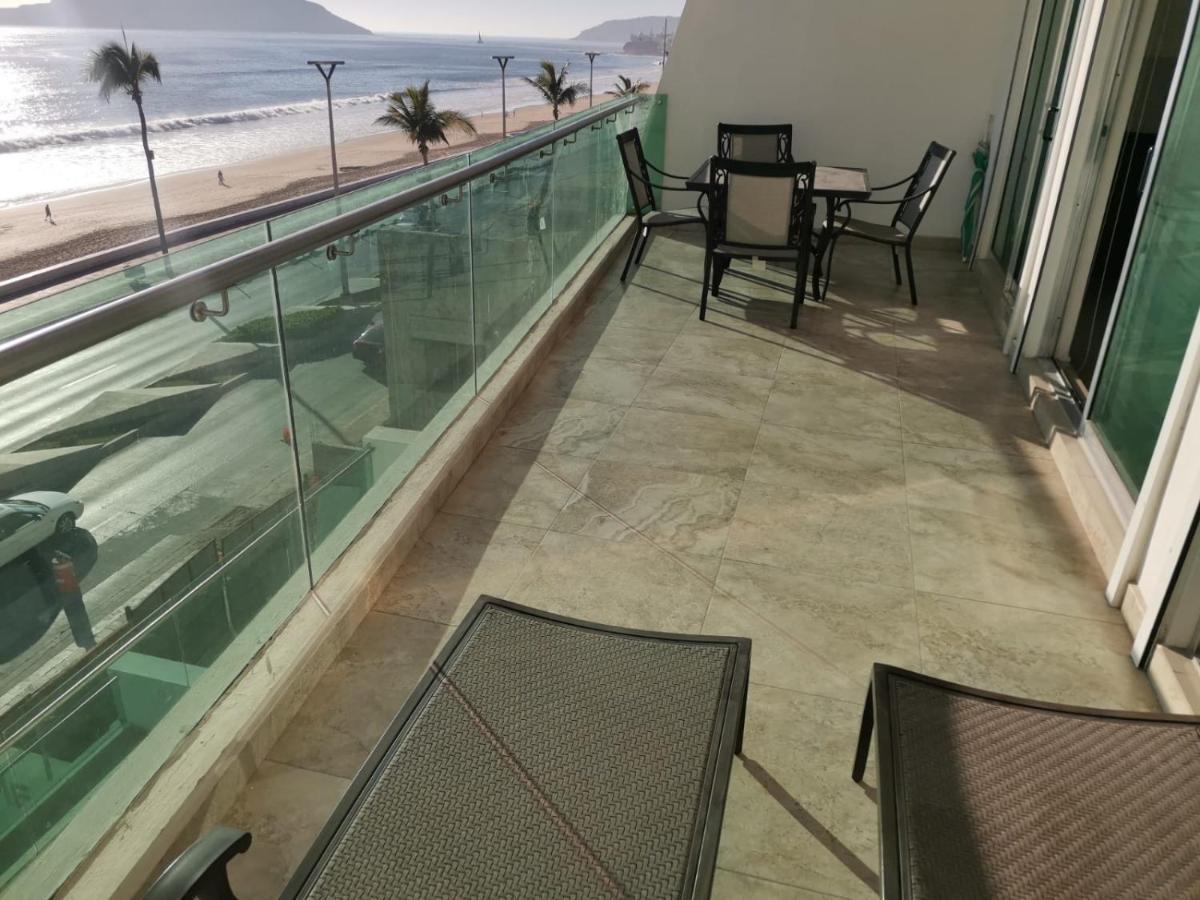 מזטלן Hermoso Y Moderno Departamento Frente Al Malecon Con Preciosa Vista Al Mar מראה חיצוני תמונה