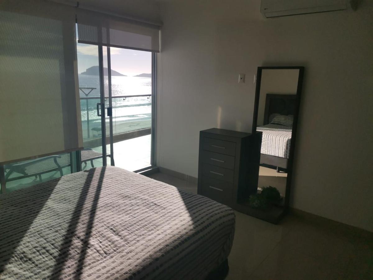מזטלן Hermoso Y Moderno Departamento Frente Al Malecon Con Preciosa Vista Al Mar מראה חיצוני תמונה